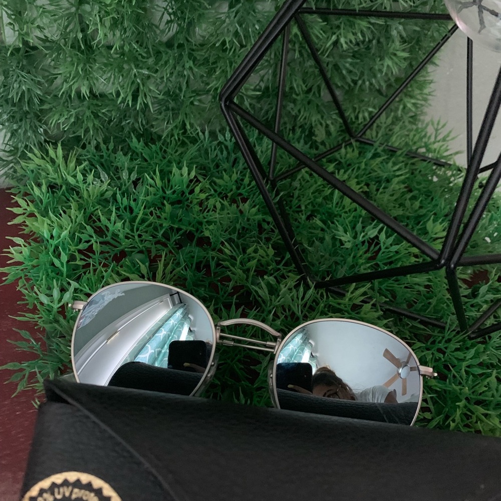 Ray Ban Rounds - Picture 3 of 4